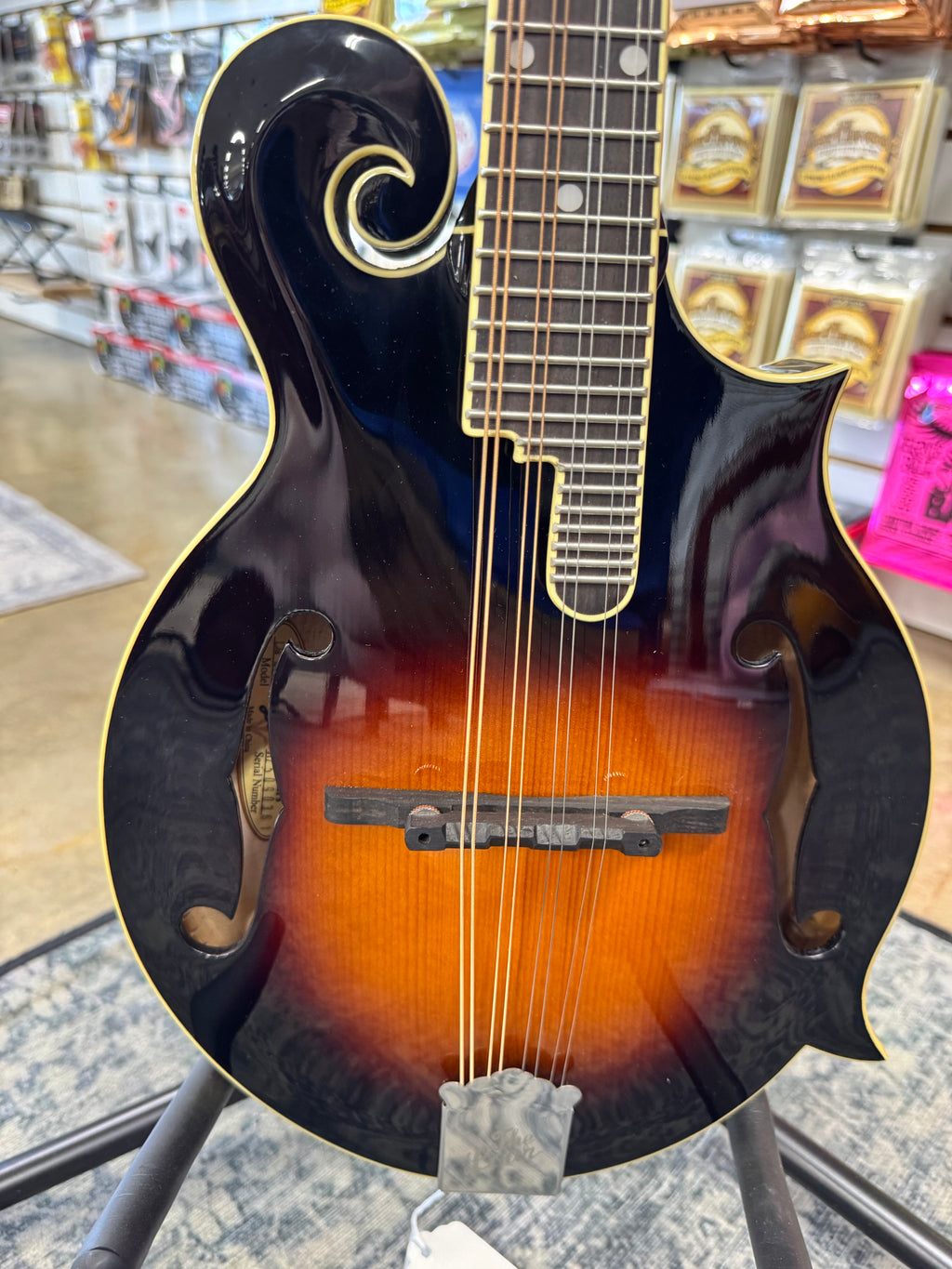 Used The Loar LM-520-VS F-style mandolin, Vintage Sunburst - carved spruce top with f-holes
