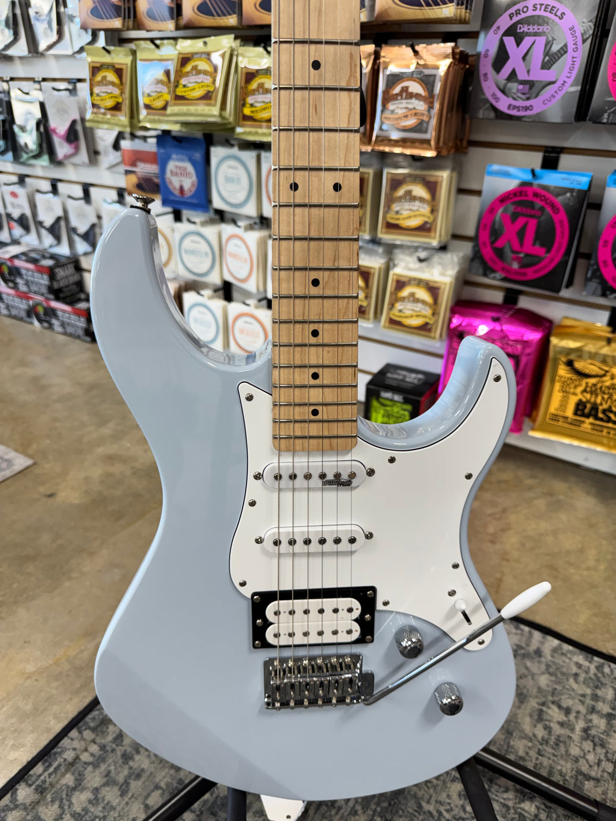 Used Yamaha Pacifica PAC112VM, Ice Blue - body with HSS pickups