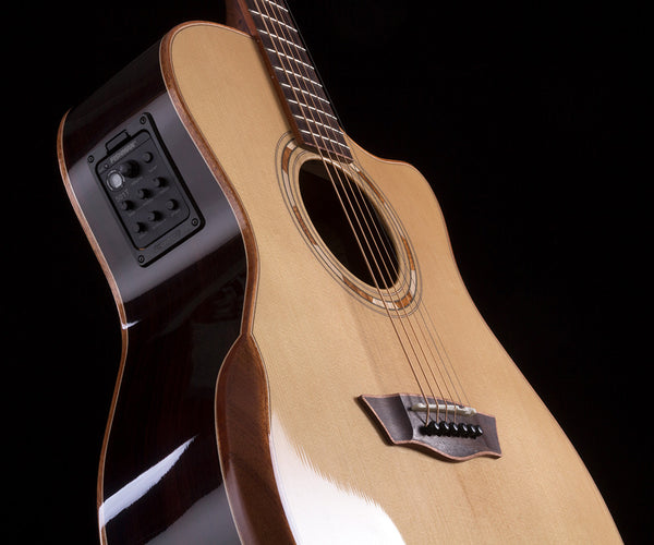 Washburn WCG25SCE Comfort Series Grand Auditorium Cutaway w/ Electronics Natural